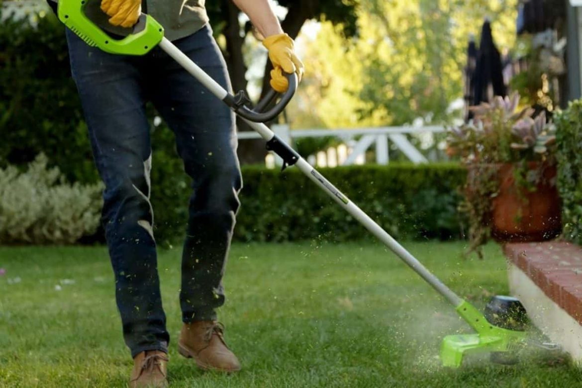 Brush Cutter in Nepal; Plastic Metal 3 Types Handheld Walk Tow Behind